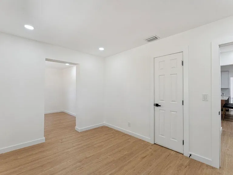 2110 Bimini Dr — Photo 19