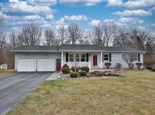 6 Denise Dr, Macedon, NY 14502