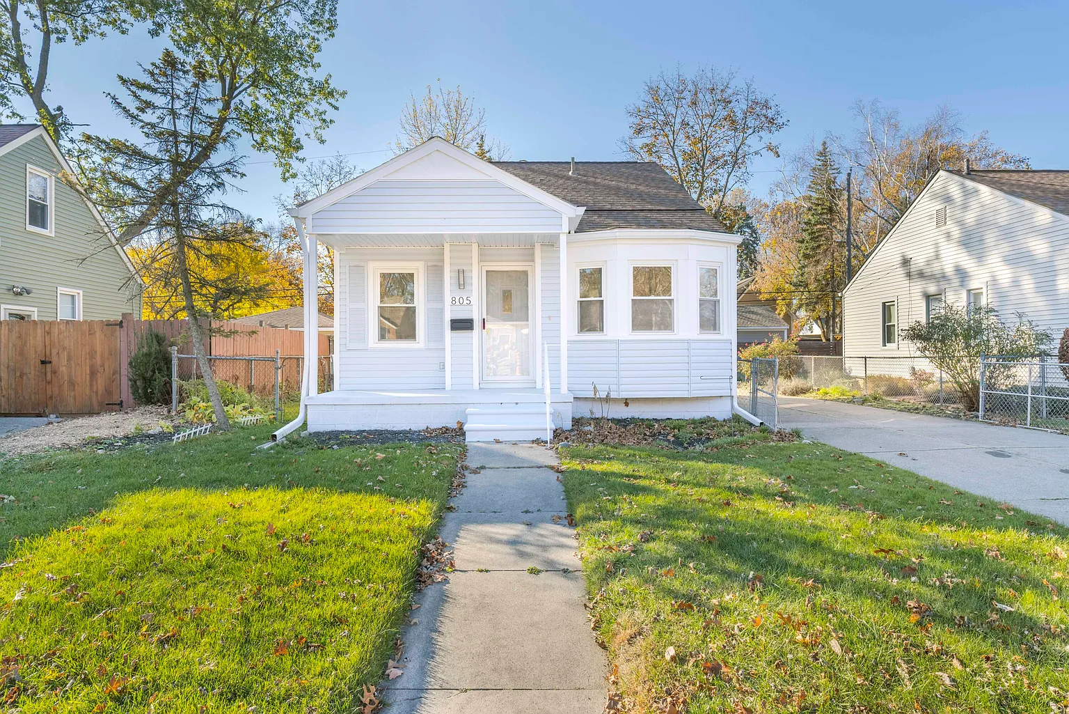 805 Allen St photo 1