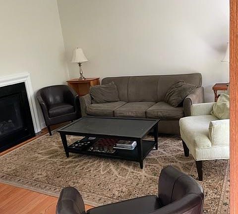 2nd image of 2413 Huntington Park Dr