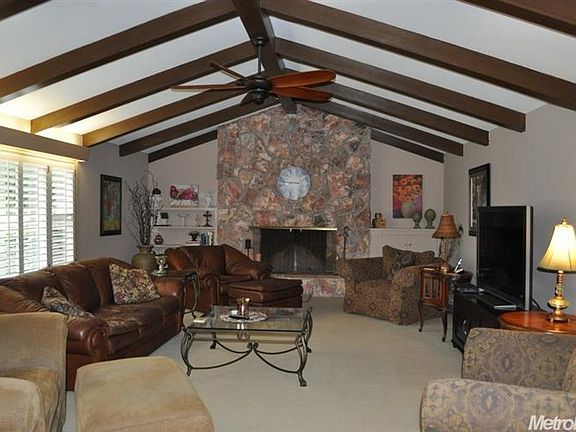3rd image of 2600 Canal Dr