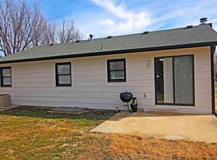 2435 N Ridgewood Dr, Wichita, KS 67220