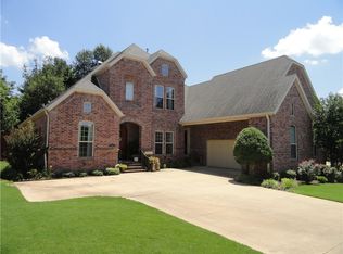 2307 Matterhorn Blvd, Rogers, AR 72758