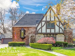 617 Rivard Blvd, Grosse Pointe, MI 48230