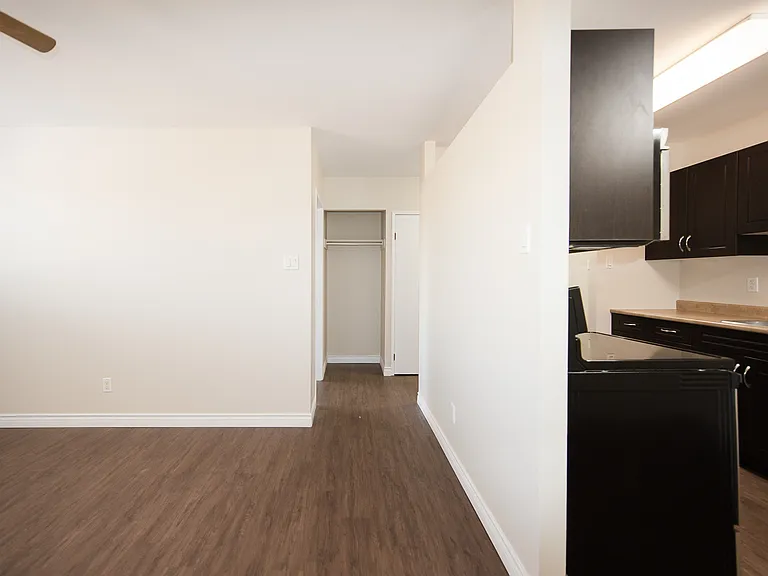 333 Edison Ave #201 — Photo 8