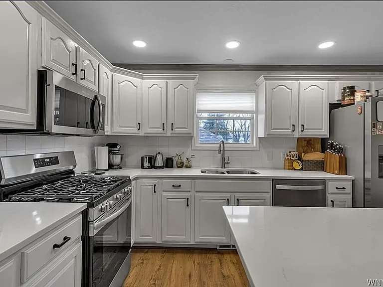 4996 Thurston Ave — Photo 3