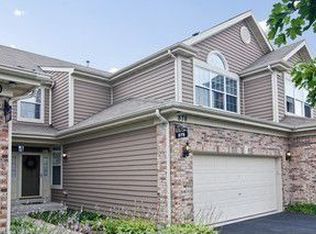 878 Havenshire Rd, Naperville, IL 60565