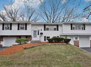 35 Catherine Dr, Peabody, MA 01960