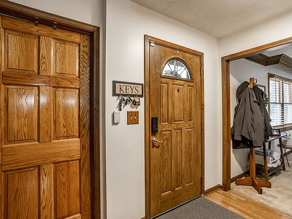 4th image of 104 Creek View Dr