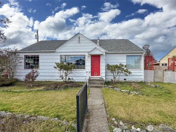 210 S Francis Street, Port Angeles, WA 98362