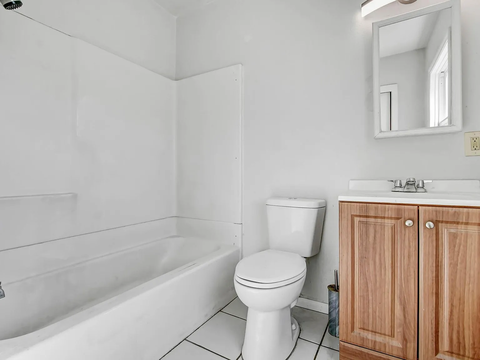 25620 Lane St — Photo 3