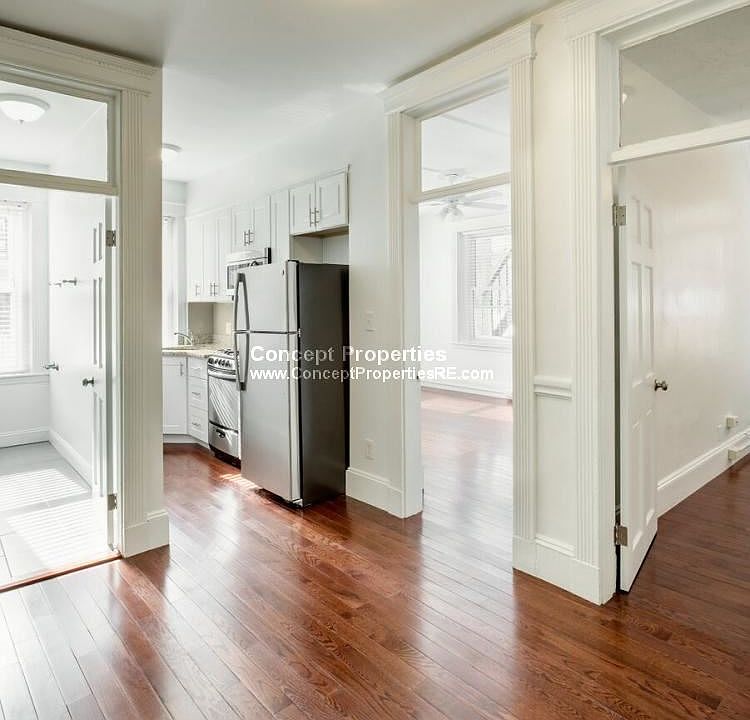 2nd image of 175 Hemenway St APT 7M