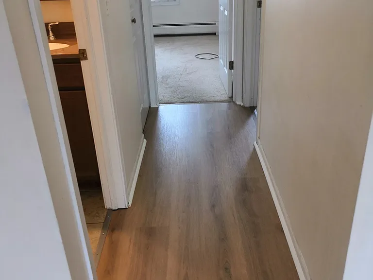 249 W Court Of Shorewood #2B — Photo 8