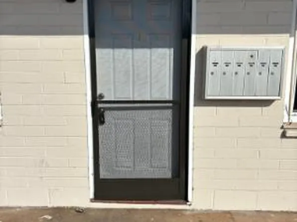707 Olokele Ave APT 3, Honolulu, HI 96816