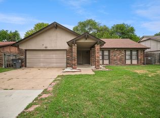 11913 E 38th Pl, Tulsa, OK 74146