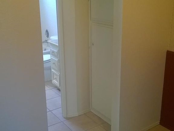 4th image of 4167 Cherokee Ave APT 6