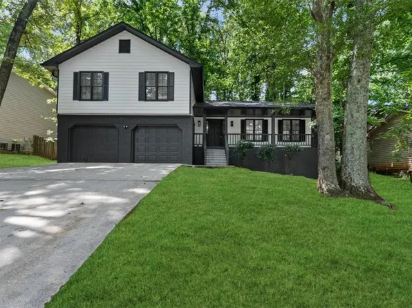 1696 Fieldgreen Overlook, Stone Mountain, GA 30088