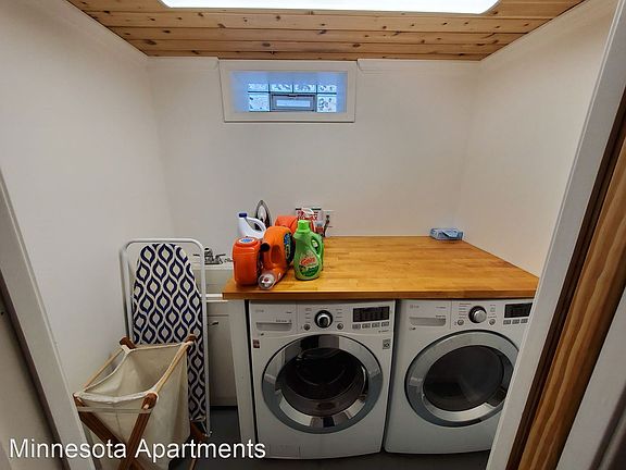 3rd image of 1522 2nd St NE #4044424