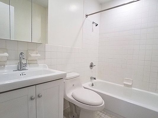1st image of 732 Franklin Ave #D8