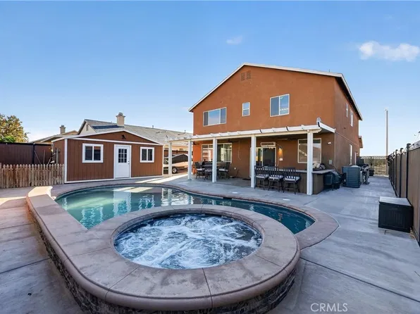 13669 Mesa View Dr, Victorville, CA 92392