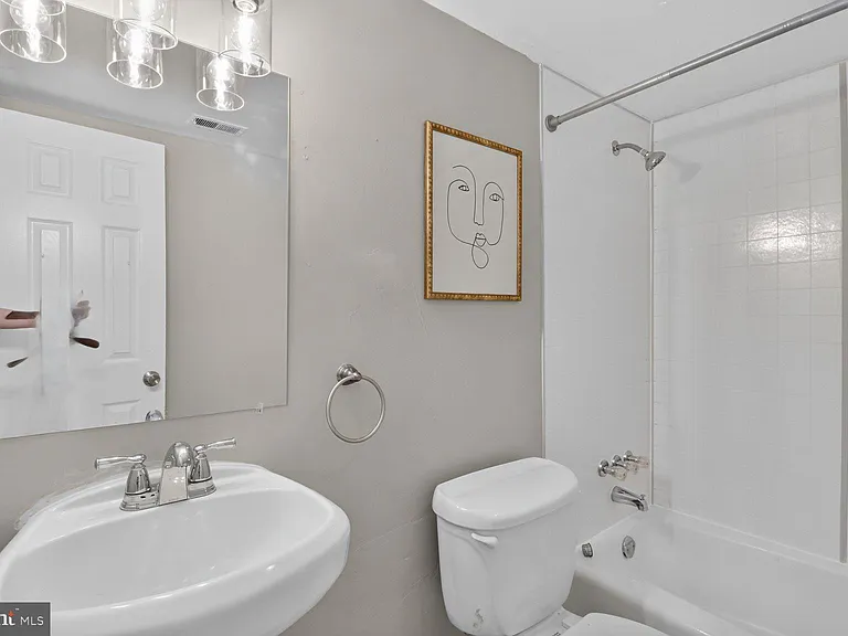788 Quince Orchard Blvd #201 — Photo 11