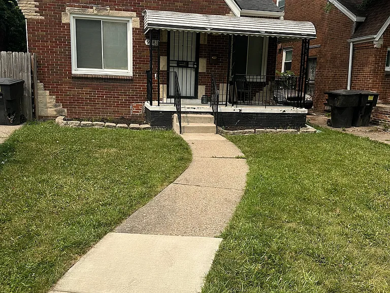 9781 Wayburn St — Photo 30