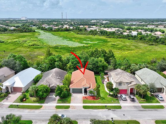 4th image of 2280 SW Newport Isles Boulevard