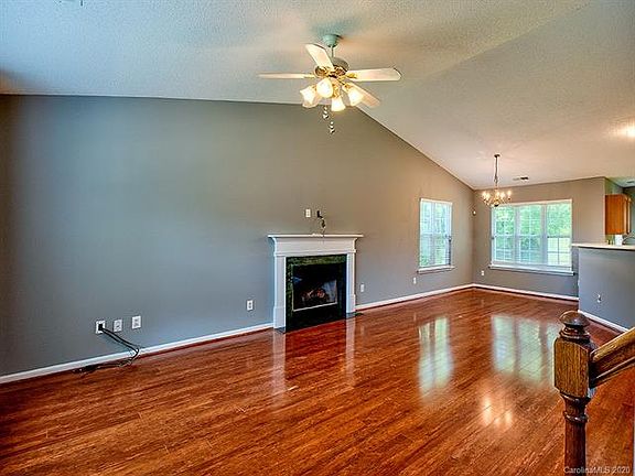 4th image of 15708 Southern Garden Ln