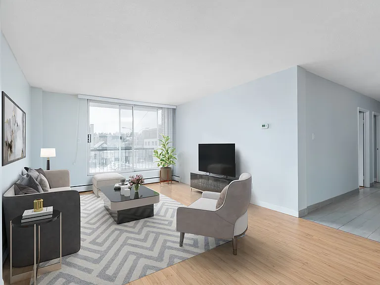 725 15th Ave SW #104 — Photo 3