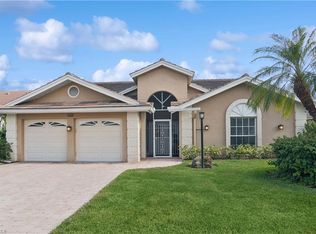 434 Countryside Dr, Naples, FL 34104