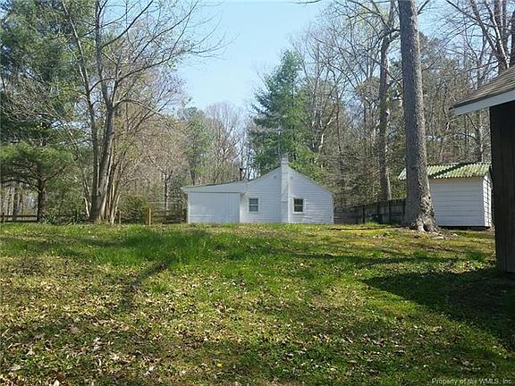 3rd image of 7645 Beechwood Dr