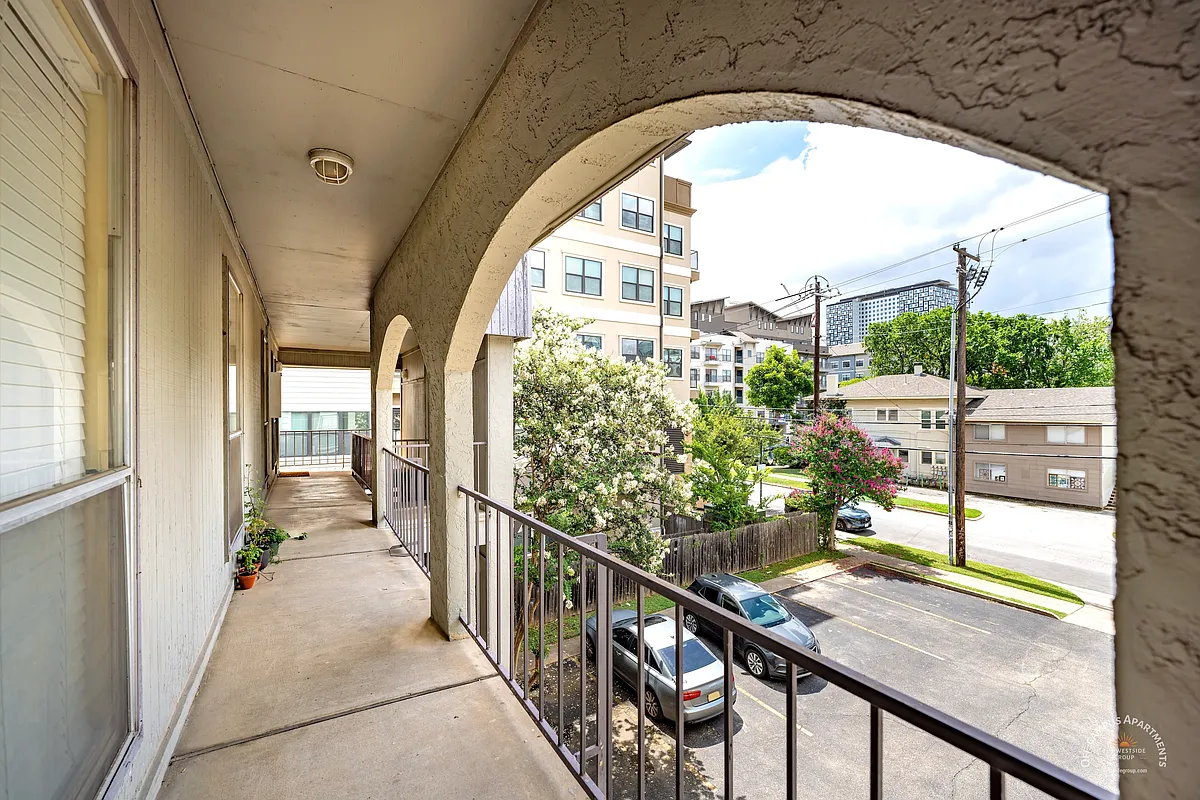Balcony - Barranca Square