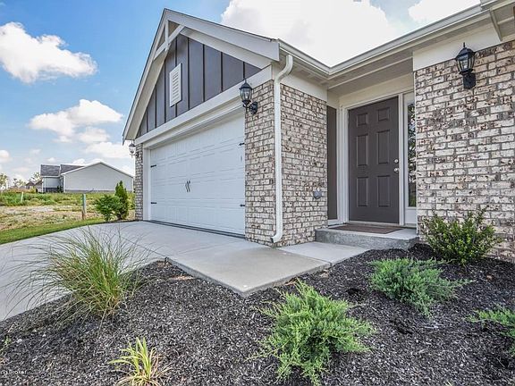 4th image of 208 Mason View Ct