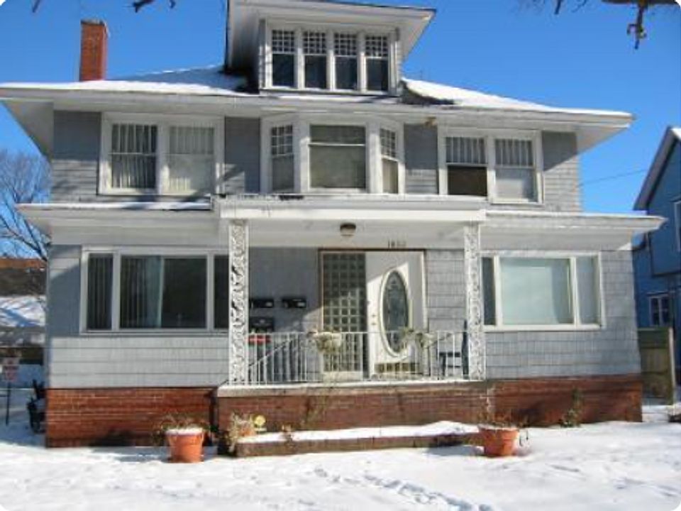 1st image of 1652 Peck St Unit 2