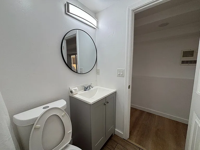 308 E 4th St #308B — Photo 9