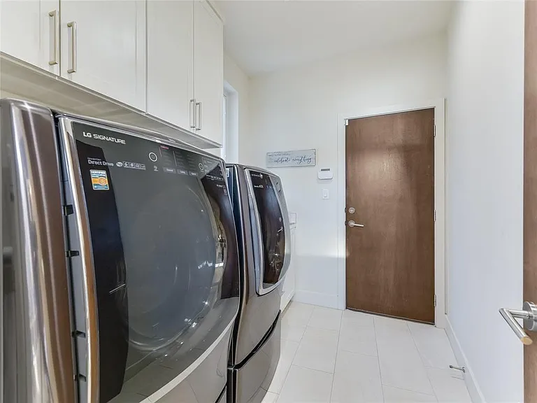6813 Valburn Dr — Photo 10