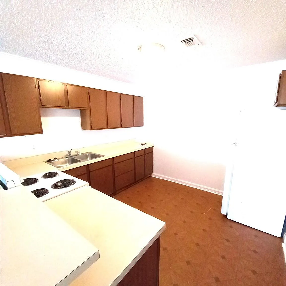 2 bed, 1100 sqft, $1,195 — Photo 4