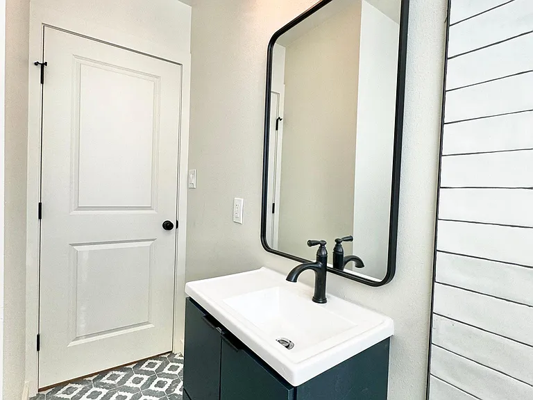 3300 Tom Green St #4 — Photo 22