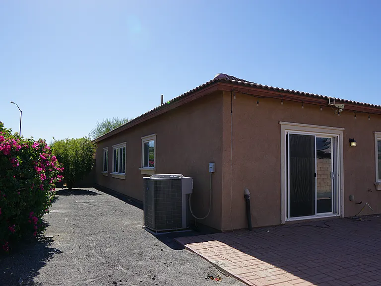 42696 Saragoza Ct — Photo 32