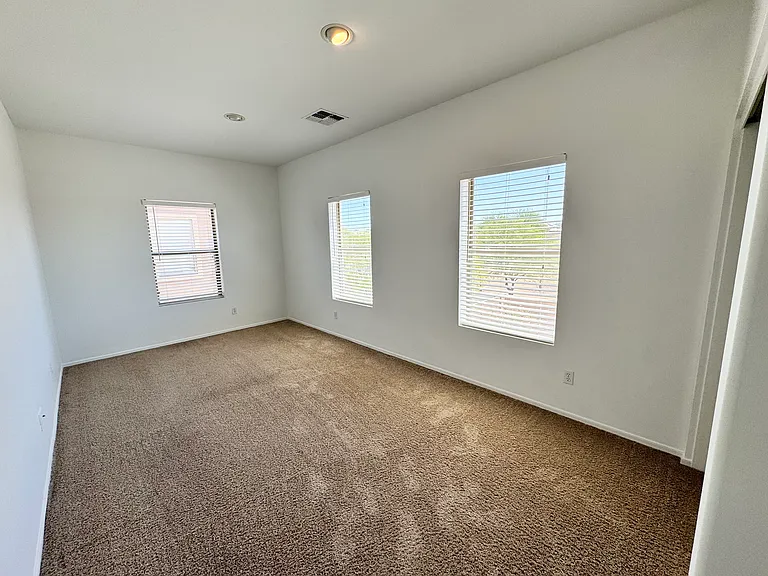 27989 N Muscovite Dr — Photo 16