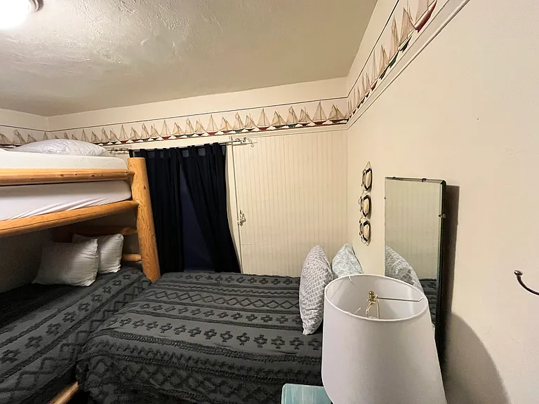 4805 W Lake Blvd — Photo 11