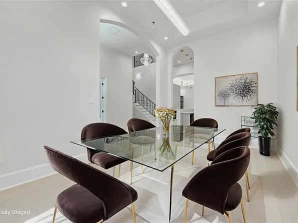 2822 Westgrove Ln, Houston, TX 77027