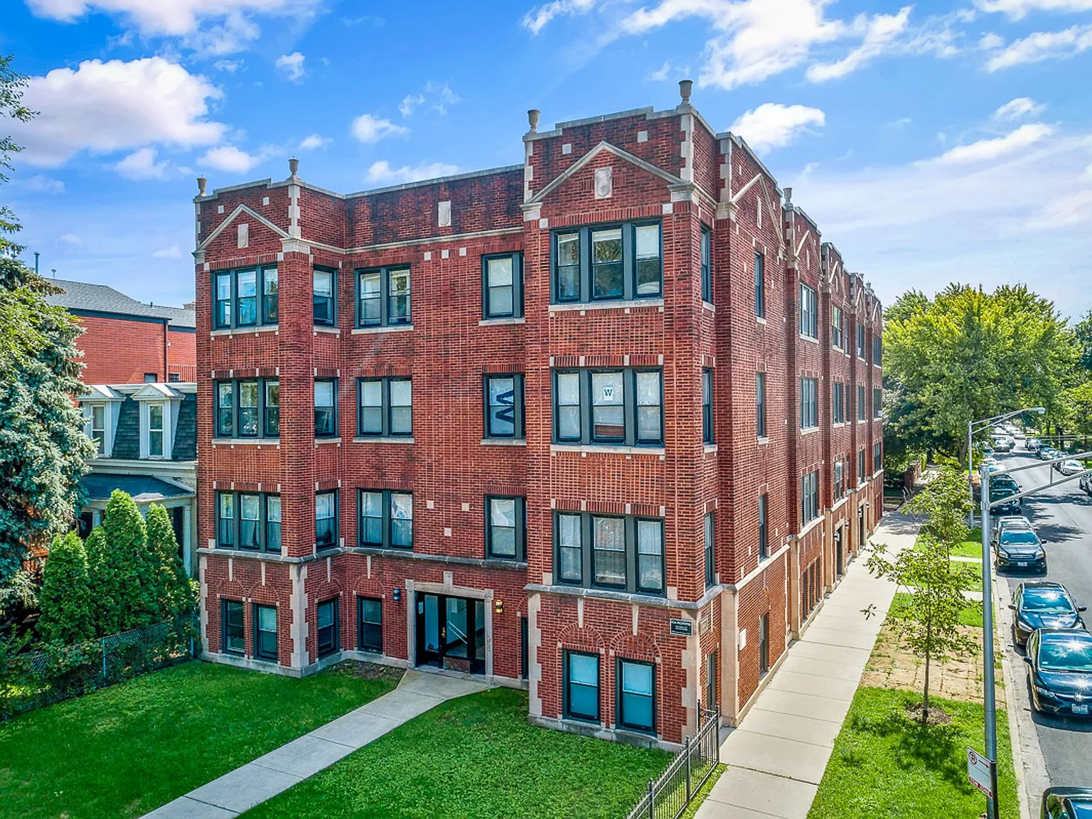 2455-57 W. Logan / 2535-41 N. Campbell — Photo 2