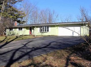 411 Wildwood Cir, Tecumseh, MI