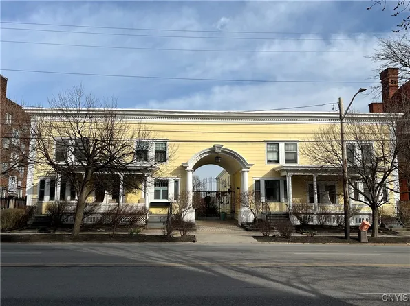 19 Genesee Ct #19, Utica, NY 13502