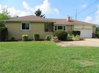 2212 State St NE, Canton, OH 44721