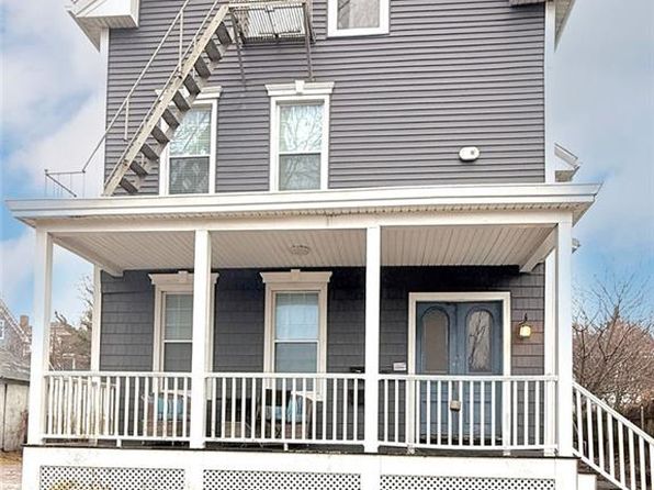 11 Newport Ave, Newport, RI 02840