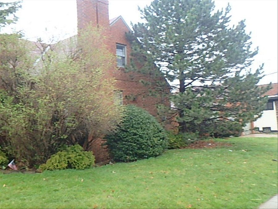 2nd image of 3981 Eastway Rd