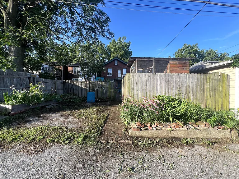 3817 Lafayette Ave — Photo 62