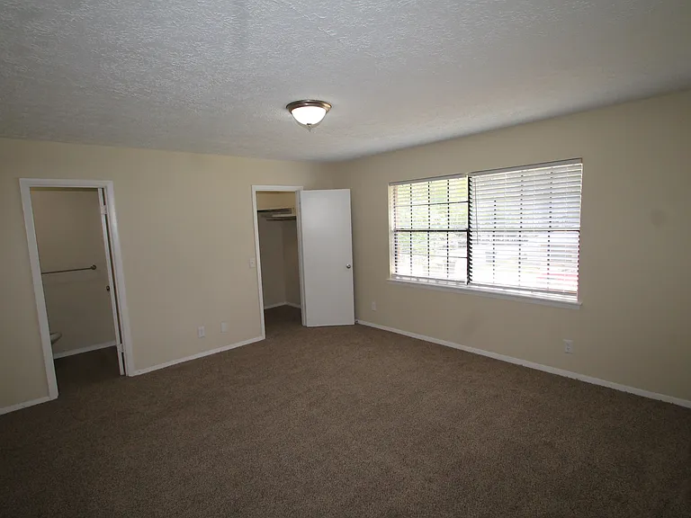 425 Tibet Ave #G — Photo 8